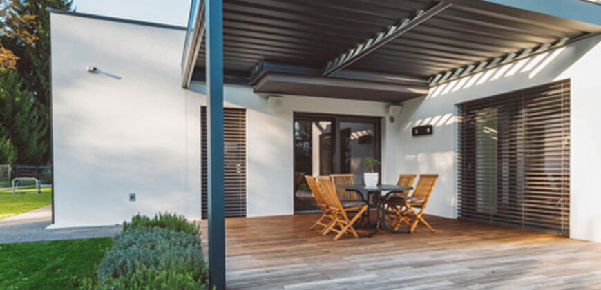 Single House Near, Los Angeles